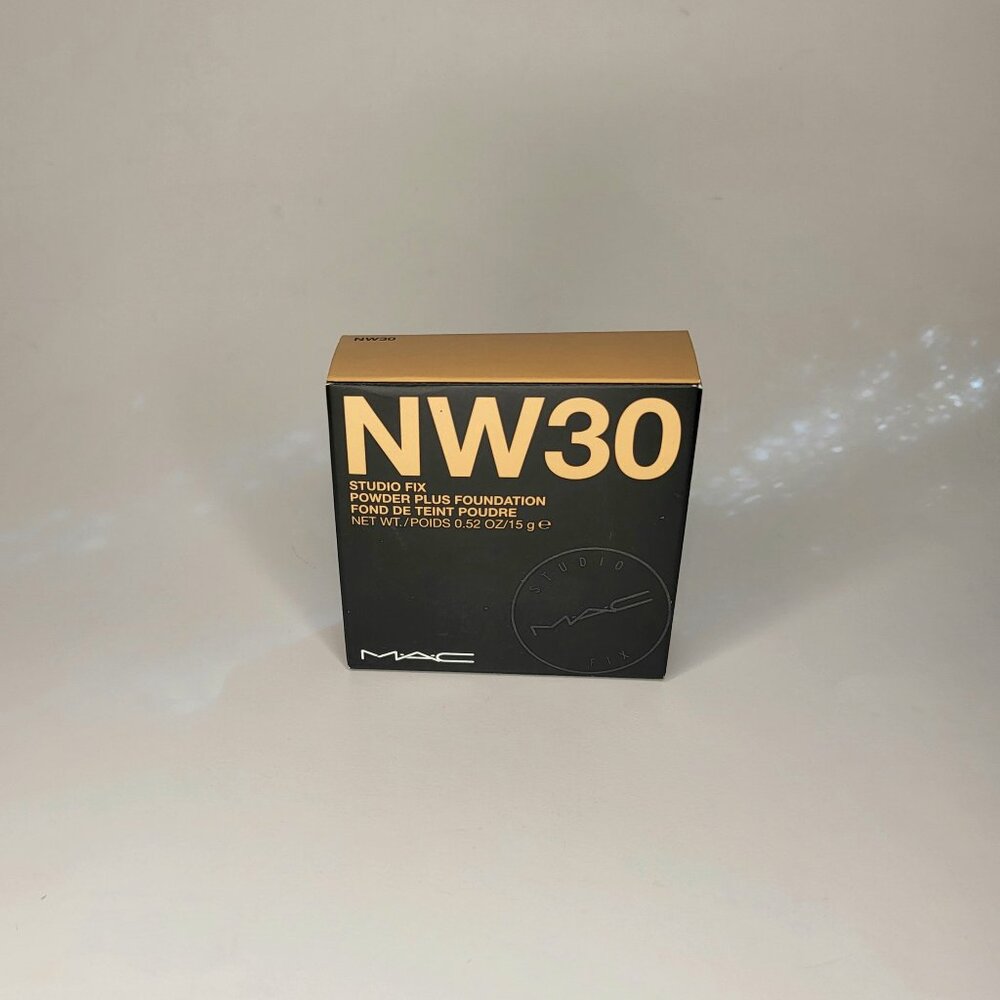 NEW MAC Studio Fix Powder Plus Foundation - NW30 - Full Size (0.52 oz/15g)